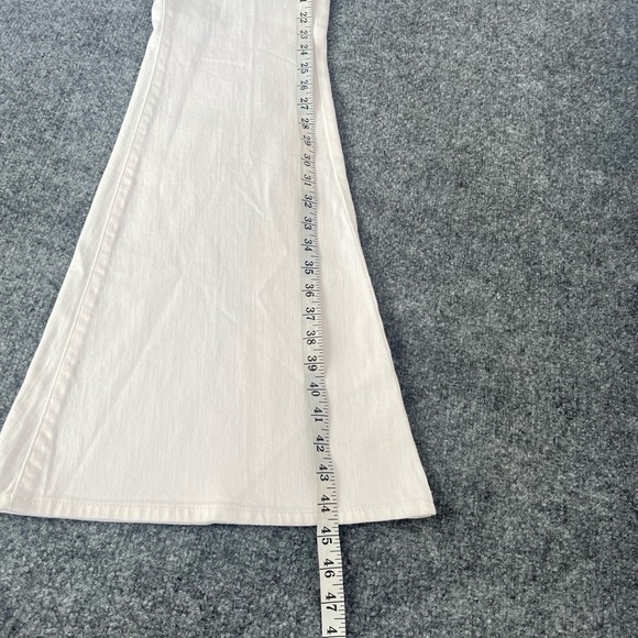 7 For All Mankind Women’s MegaFlare Jeans Size 29 NWT High Rise Clean White Wash - Picture 12 of 16